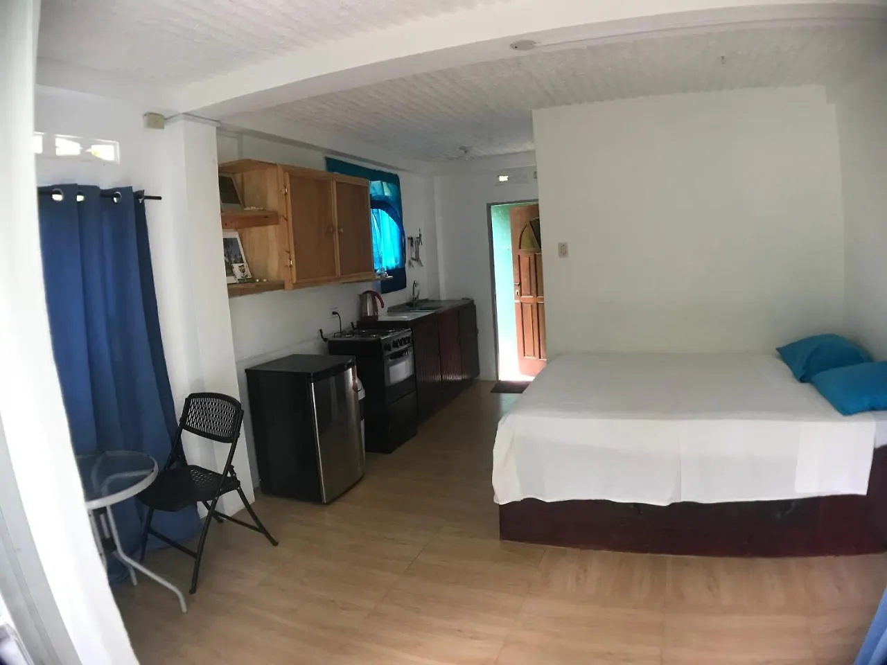 Sealevel Guesthouse Castara 2*,